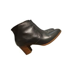 Jack Rogers Womens Black Leather Size 7.5 M Ankle Heel Boots Zip Bootie